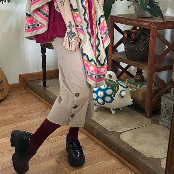 Isaac Mizrahi Live Capri Pants - Picture 13 of 14